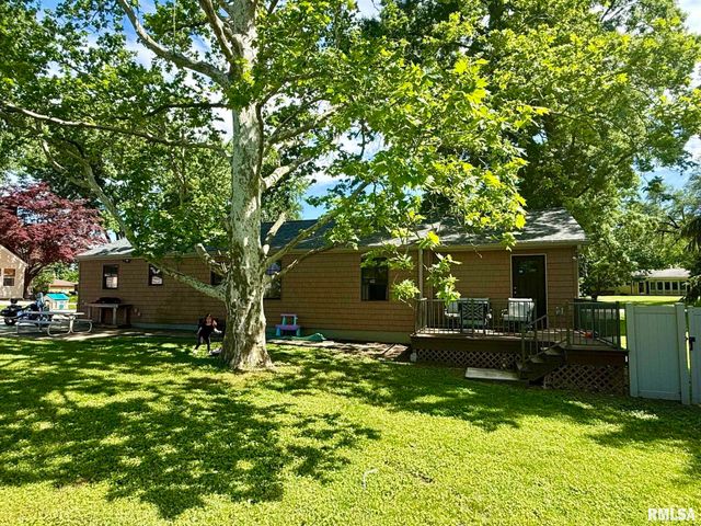 27 CIRCLE Drive, Springfield, IL 62703
