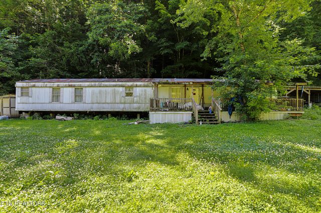 553 Caney Creek Rd, Pigeon Forge, TN 37863