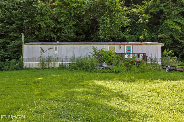 553 Caney Creek Rd, Pigeon Forge, TN 37863