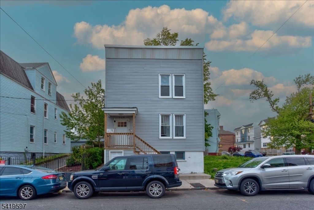 229 21St St, Irvington Twp., NJ 07111