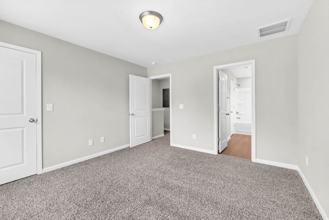 420 S 2nd St, Clarksville, TN 37040