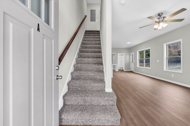 420 S 2nd St, Clarksville, TN 37040