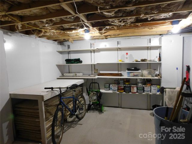 365 Trout Brook Loop, Newland, NC 28657