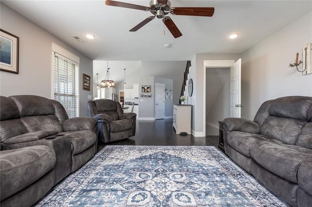 10523 N Randolph Avenue, Kansas City, MO 64157