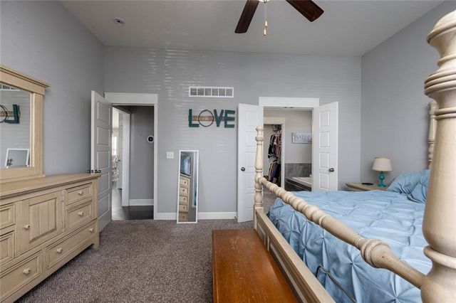 10523 N Randolph Avenue, Kansas City, MO 64157