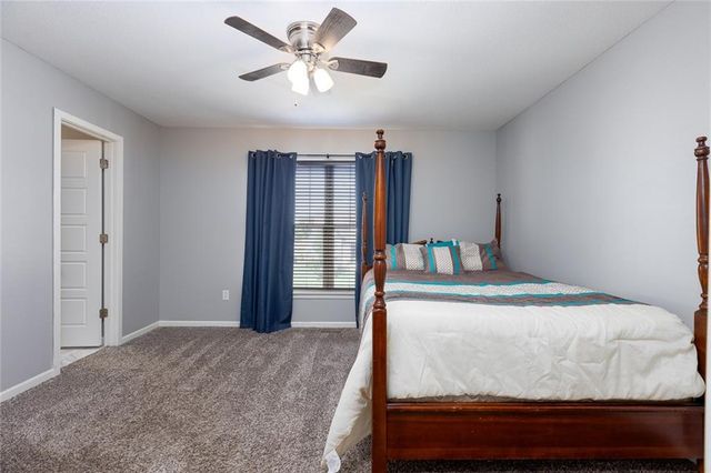 10523 N Randolph Avenue, Kansas City, MO 64157