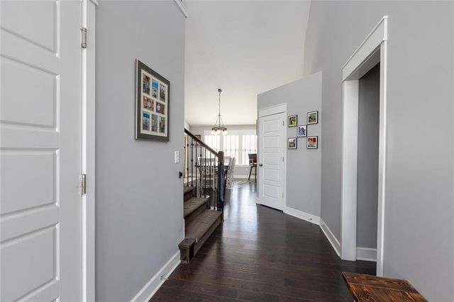 10523 N Randolph Avenue, Kansas City, MO 64157