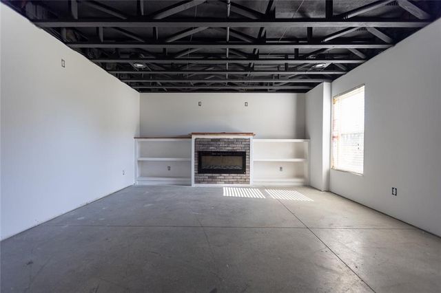 10523 N Randolph Avenue, Kansas City, MO 64157