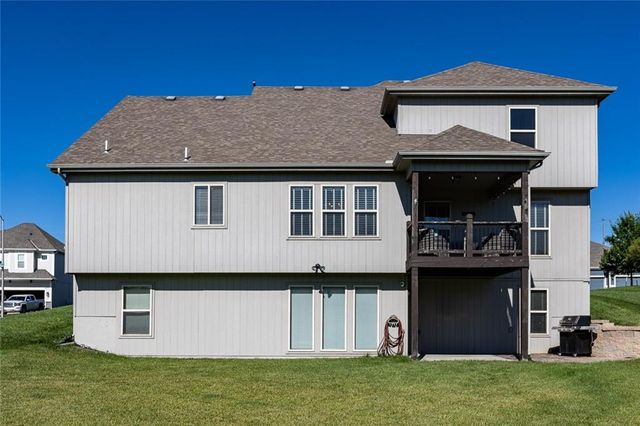 10523 N Randolph Avenue, Kansas City, MO 64157