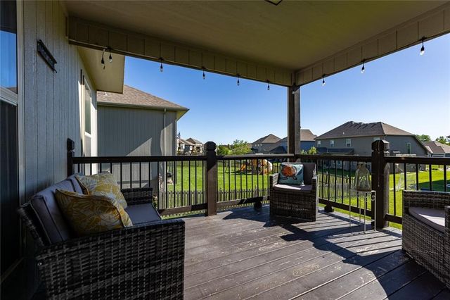 10523 N Randolph Avenue, Kansas City, MO 64157