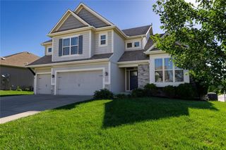 10523 N Randolph Avenue, Kansas City, MO 64157