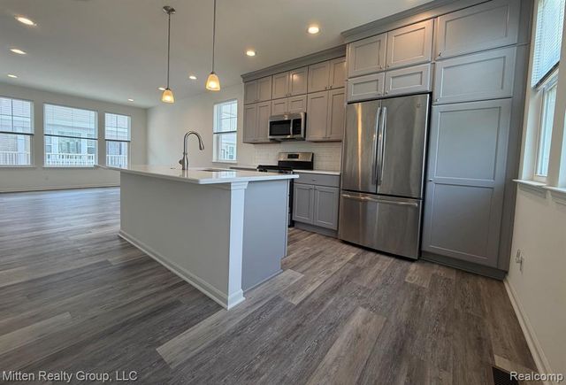 441 Wright Street 52, Wixom, MI 48393