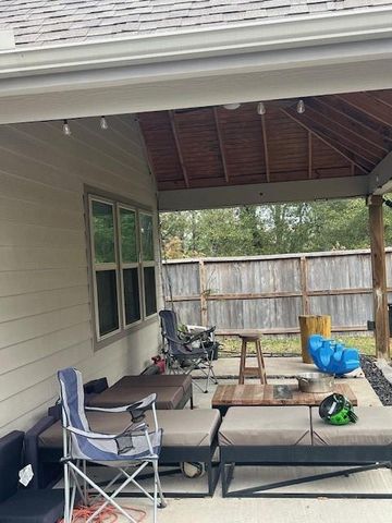 18984 Caney Forest Drive, New Caney, TX 77357