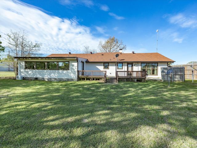 116 County Road 1559, Alba, TX 75410