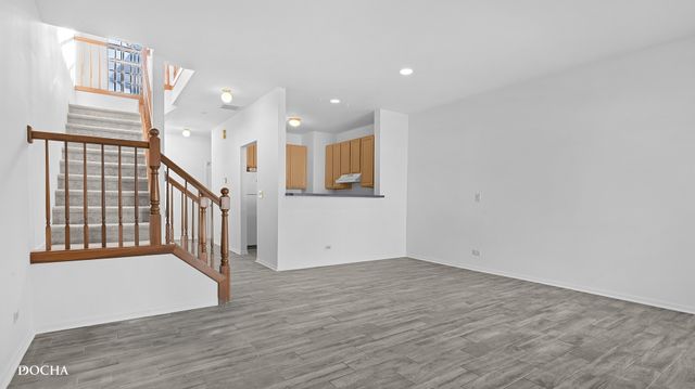 307 Huntington Court, Oswego, IL 60543