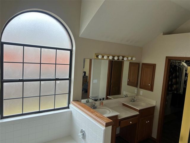 4109 W Castlerock Road, Norman, OK 73072