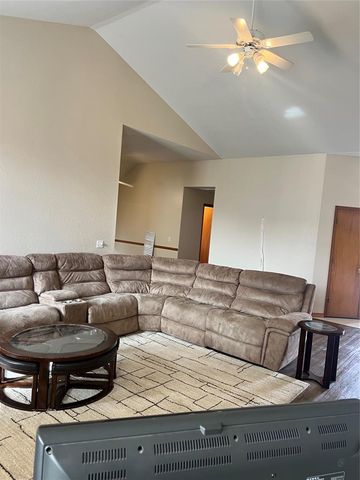 4109 W Castlerock Road, Norman, OK 73072