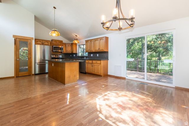 3205 E BELL CANYON RD, Sandy, UT 84092