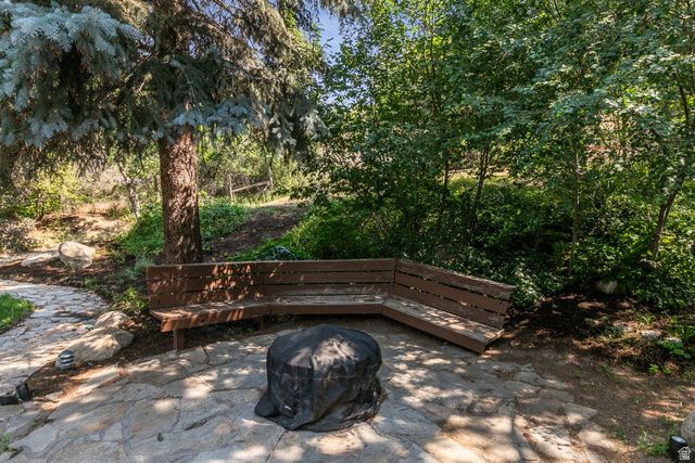 3205 E BELL CANYON RD, Sandy, UT 84092