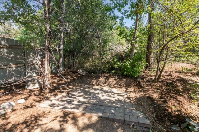 3205 E BELL CANYON RD, Sandy, UT 84092