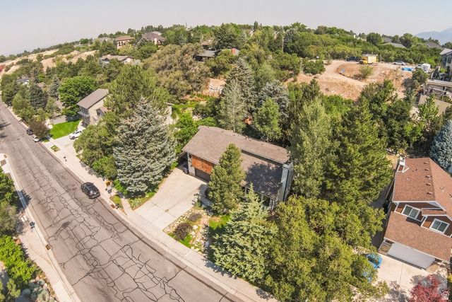 3205 E BELL CANYON RD, Sandy, UT 84092