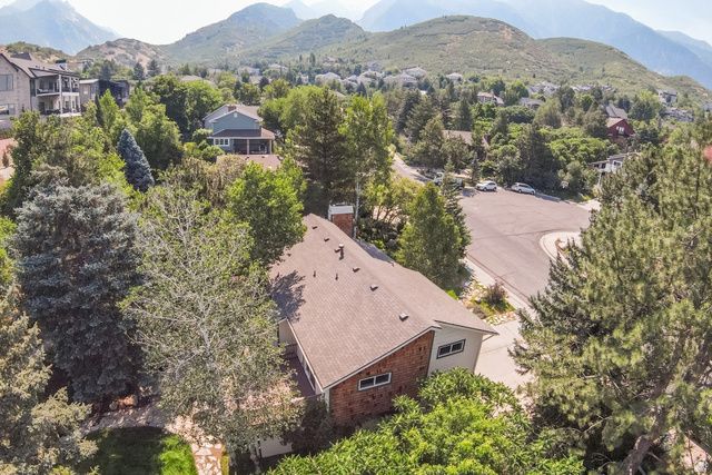3205 E BELL CANYON RD, Sandy, UT 84092