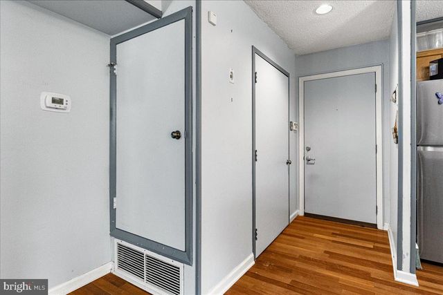 703 MEADOW WOODS, Lawrence Township, NJ 08648