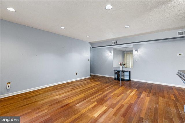 703 MEADOW WOODS, Lawrence Township, NJ 08648