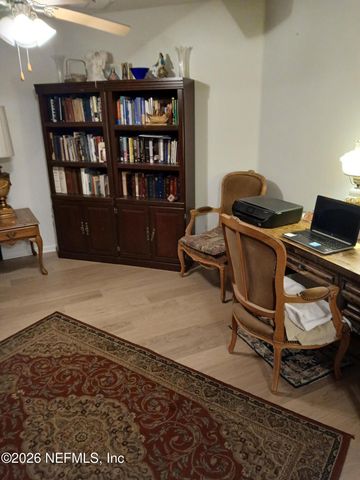 6389 PINEWOOD HILLS Drive, Jacksonville, FL 32218