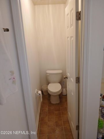 6389 PINEWOOD HILLS Drive, Jacksonville, FL 32218