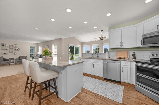 6901 Buck Horn Boulevard, Lorain, OH 44053