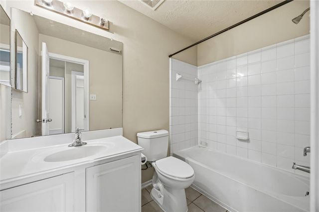 14322 Mooreview Lane, Houston, TX 77014