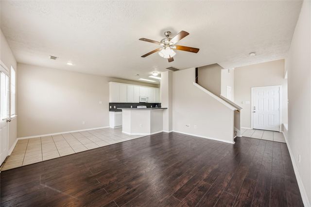 14322 Mooreview Lane, Houston, TX 77014