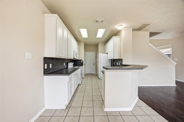 14322 Mooreview Lane, Houston, TX 77014