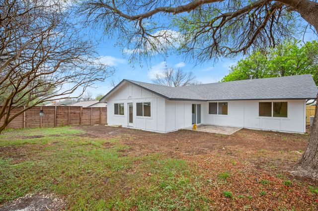 2100 Deadwood DR, Austin, TX 78744