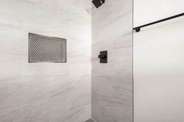 2100 Deadwood DR, Austin, TX 78744