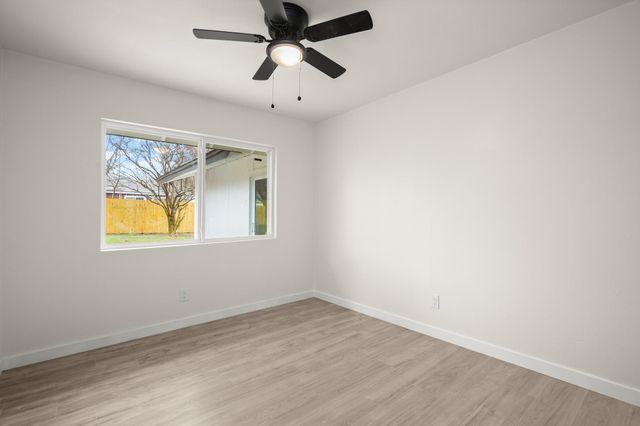 2100 Deadwood DR, Austin, TX 78744