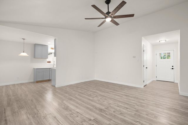 2100 Deadwood DR, Austin, TX 78744