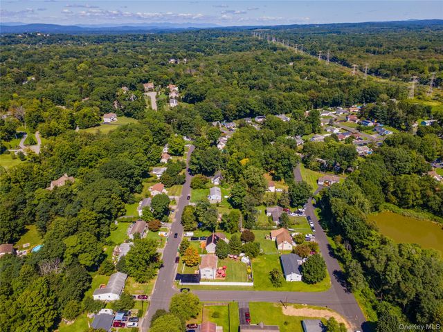38 Elk Road, Hopewell Junction, NY 12533