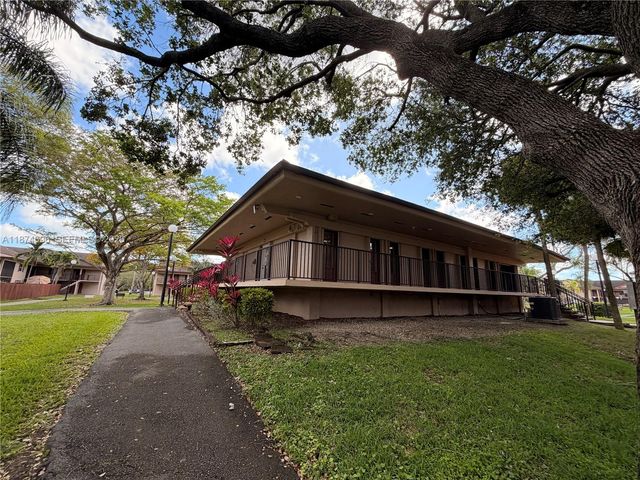 11295 SW 88th Street M109, Miami, FL 33176