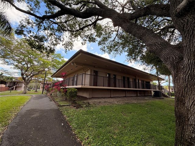 11295 SW 88th Street M109, Miami, FL 33176