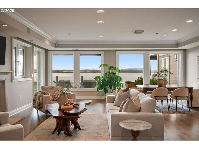 5841 Se COLUMBIA Way 104, Vancouver, WA 98661