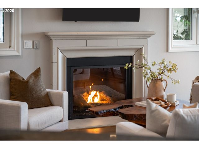 5841 Se COLUMBIA Way 104, Vancouver, WA 98661