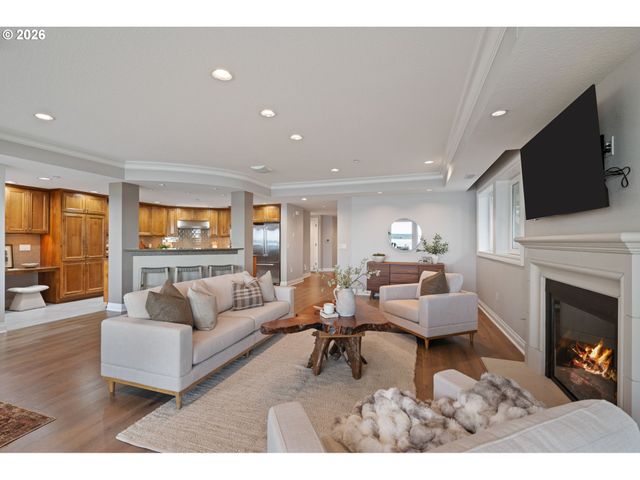 5841 Se COLUMBIA Way 104, Vancouver, WA 98661