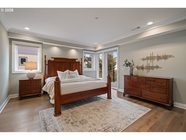 5841 Se COLUMBIA Way 104, Vancouver, WA 98661