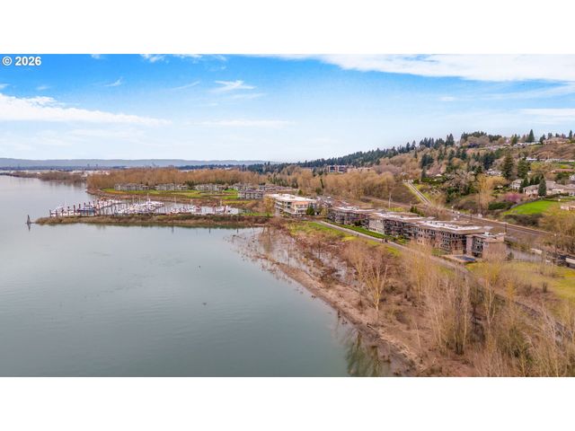 5841 Se COLUMBIA Way 104, Vancouver, WA 98661