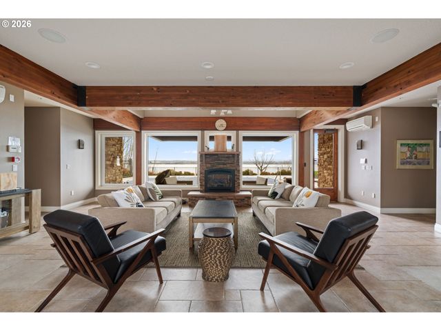 5841 Se COLUMBIA Way 104, Vancouver, WA 98661