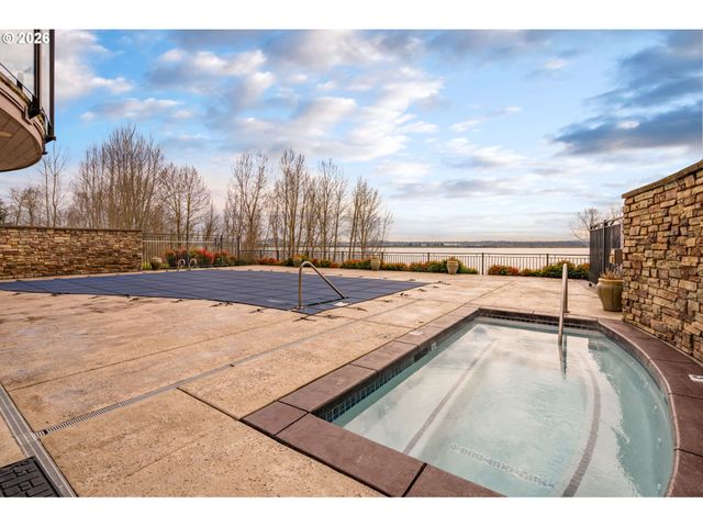 5841 Se COLUMBIA Way 104, Vancouver, WA 98661