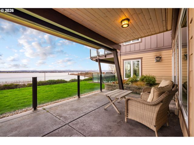 5841 Se COLUMBIA Way 104, Vancouver, WA 98661