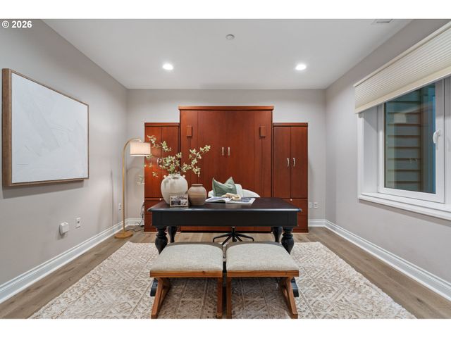 5841 Se COLUMBIA Way 104, Vancouver, WA 98661